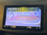 【バックカメラ】駐車時に後方がリアルタイム映像で確認できます。大型商業施設や立体駐車場での駐車時や、夜間のバック時に大活躍!運転スキルに関わらず、今や必須となった装備のひとつです!