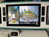 ダイハツのお店では、ダイハツを知り尽くしたプロフェッショナルが、専用の診断機器を使って各システムを点検。