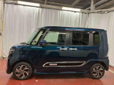 【スマートアシスト搭載車】 衝突回避支援ブレーキ機能(対車両・歩行者)、衝突警報機能(対車両・対歩行者)、誤発信抑制制御機能などの機能で安全な運転をサポートします。