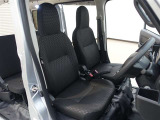 見通しのよいすっきりとした視界で、誰でも運転しやすいです。運転のしやすさは疲れにくさにも繋がりますよ♪