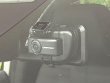 【ドライブレコーダー】ドライブレコーダー装備!走行中はもちろん、あおり運転や事故に遭遇した際、映像で記録し、万一のリスクに備えます。※記録用SDカードはお客様ご自身でご準備いただく必要があります。