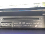 好きな音楽のメドレーを車内で流せたら素敵だと思いませんか?bluetoothオーディオが装備されております。