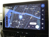 純正ナビを装備。タッチパネル式で使いやすく、お出かけもラクラクです。