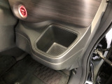 【ドリンクホルダー】こちらにドリンクホルダーがついています!