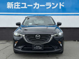 凛とした表情のフロントマスクが、自信に満ちた走りを感じさせます。The dignified front face inspires confident driving.