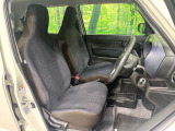 運転席シート廻りは使用感も少なく、良好な状態となっています。丁寧に使われていたことがよくわかりますね。