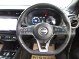 運転が楽しくなる明るく開放的な運転席まわりです。プロパイロットで高速など運転支援で疲れを軽減してくれます!