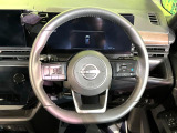【ステアリングスイッチ】運転中、前方から目線をそらすことなく、オーディオ等の操作が可能な便利機能!安心&快適なドライブを演出してくれます♪