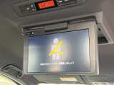 【フリップダウンモニター】大画面モニターで後席でもエンタメをお楽しみいただけます。小さなお子様にも大人気の装備です♪
