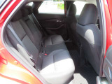 GVCという機能により運転者のハンドル操作に合わせて、エンジントルクをコントロールして車内の揺れを少なくなる機能があります。また、エアコンの吹き出し口もついているので、快適に過ごすことができます。