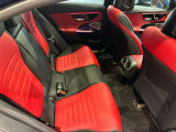 車両は屋内展示しておりますので天候に関係なくごゆっくりコンディションご確認頂けます。車両を倉庫へ保管している場合が御座いますのでご来店前に在庫確認頂けると幸いです。TEL072-784-8800