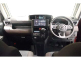 必要な装備を使いやすい位置に配置した機能的な運転席まわり。操作感や車両感覚など、ぜひ運転席に座って確かめてください。