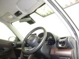 見通しのよいすっきりとした視界で、誰でも運転しやすいです。運転のしやすさは疲れにくさにも繋がりますよ♪