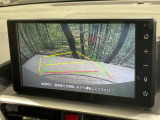 【バックカメラ】駐車時に後方がリアルタイム映像で確認できます。大型商業施設や立体駐車場での駐車時や、夜間のバック時に大活躍!運転スキルに関わらず、今や必須となった装備のひとつです!