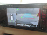 周囲の状況が分かるアラウンドビューモニター搭載。苦手な縦列駐車もこれがあれば安心ですね。
