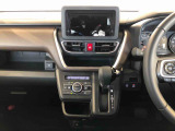 温度を設定すれば、自動で車内の温度管理をしてくれる優れものです♪ATミッションで運転楽々