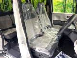 もちろん車内はキレイです♪よりクリーンな状態をキープしたいお客様には『ナノゾーンコート』がおすすめ!新型コロナウイルス対策や、除菌・消臭に効果を発揮し多くの方にご好評いただいております。