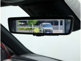 デジタルインナーミラー装備!車両後方のカメラの映像をデジタル補正で視認性を向上させてインナーミラー内に表示します♪視界を遮るものがなく、後席に同乗者がいても後方を確認しやすく安心です♪