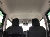 天井も綺麗です☆私は中古車を見るときに天井を良く見るようにしています☆ここが綺麗な車は車内が綺麗なことが多いです☆