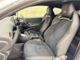 トヨタ中古車「まるごとクリーニング」施工済。外装はもちろん内装はシートを外して見えない所まで徹底洗浄しています。