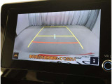 バックガイドモニターで、後方を確認しながら安心して駐車することができます。運転初心者も熟練者も必須の機能ですよ!