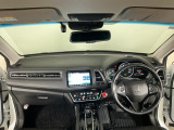 【前方視界】開放的な前方視界!運転がしやすく疲れにくいです♪窓が大きく、見通しがとっても良いおクルマですよ♪