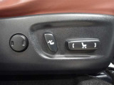 運転席はパワーシートなのでお好みのドライビングポジションに調整可能です♪