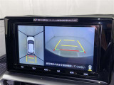バックモニター付なので後退時に後方が見えるので安心。 車は構造上、死角がたくさんなので万が一を考えると必須ですね。 あくまで補助の為の装備、バックは目視で確認する事が重要ですよ。
