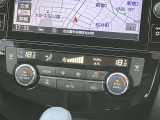 オートエアコン付いてます。温度調整・風量調整も自動でしてくれますから想像以上に便利な装備なんです!
