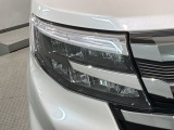 LEDヘッドライトは、点灯の瞬間から最大光量を発揮し、突然暗くなるトンネルなどでの安定感を高めます。