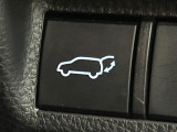 【パワーバックドア】スマートキーや運転席のボタンを押すだけでリアゲートが自動で開閉します!荷物を持っている時や、高い位置にあるバックドアを閉める際に便利な機能です♪