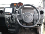 運転席廻りです。