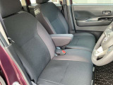 快適に運転できるドライブポジション!運転席シートリフターとシートスライドで、無理のない運転姿勢がとれます。