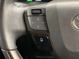 運転中、オーディオの操作をしてて、ハッとしたことはありませんか?ステアリングスイッチは、運転中でもハンドルでオーディオの操作が可能です。安全なドライブをサポートします。