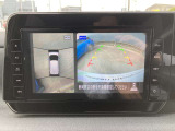 アラウンドビューモニターです☆車の前後左右にカメラがついており駐車時には上から車を見たような画面が見れますので、4方向の状況を確認することができる便利な機能です☆