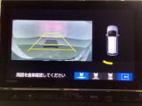バックでの車庫入れも安心です!リアカメラが付いているバックモニター付のナビを装備しております。バンパーについているソナーや、操作線もついており距離感も画面から確認できます。