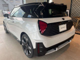 かわいいテールのデザインはほかの車にはない魅力があります。ひと目で&ldquo;MINI&rdquo;とわかるデザインはアナタを虜にしてしまうかもしれません