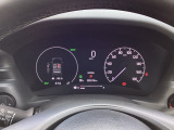 マルチインフォメーションディスプレイです。燃費や走行距離が分かり、半ドアなど車に異常がある際に警告してくれます。