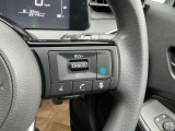 プロパイロット搭載。高速道路でドライバーに代わってアクセル、ブレーキ、ステアリングを自動制御します。