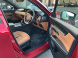 色調の違うブラックが高級感を持ち上げます!