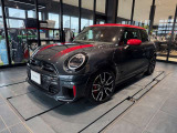 一目でMINIとわかるフォルム!