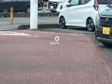 フロントガラスに速度表示が出るので、目線を動かさずに確認が出来ます。
