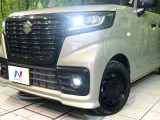 【LEDヘッドライト】悪天候や夜間走行時も良好な視界を確保し安心して運転できる高輝度LEDヘッドライトを装備!点灯速度が早く、消費電力も抑えられています。