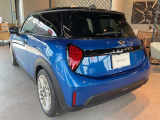 かわいいテールのデザインはほかの車にはない魅力があります。ひと目で&ldquo;MINI&rdquo;とわかるデザインはアナタを虜にしてしまうかもしれません