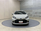 お車購入のポイントとなるフロントマスクです!シャープな目つきが印象的なデザインのヘッドランプです。