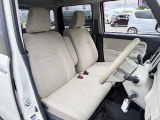 運転席シート廻りは使用感も少なく、良好な状態となっています。前オーナー様が丁寧に使っていたことがよくわかりますね。