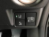 路外逸脱抑制機能と衝突軽減ブレーキを搭載。走行中の車線逸脱防止と前方衝突リスク低減をサポートする安心の安全装備です。