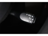 クルーズコントロール装備で高速道路での長距離移動にあると便利です。