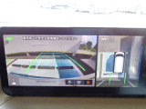 アラウンドビュ-モニタ-はクルマの真上から見ているかのような映像によって、周囲の状況を知ることで、駐車を容易に行うための支援技術です。