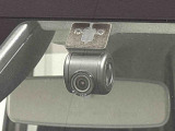 事故直前・直後のデータを記録しておくことで、客観的な検証を行うことができるドライブレコーダーが付いてます。保証は修理保証のみとなります。